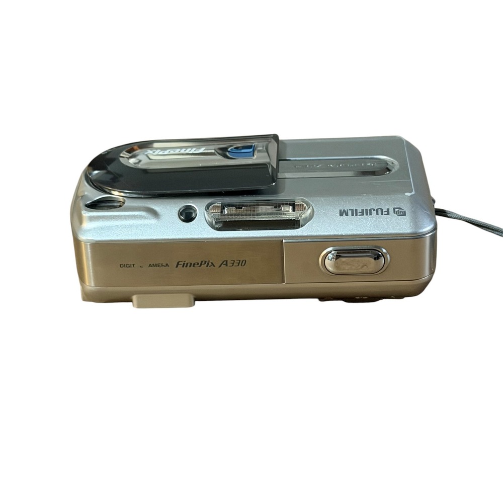Fujifilm FinePix A330 Silver 3.2MP Digital Camera 3x Optical Zoom Y2K Vintage - Picture 3 of 8
